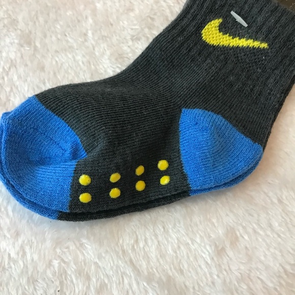 New Infant Baby NIKE Lightweight Ankle Socks 12-24 Months One Pair New - Picture 3 of 7